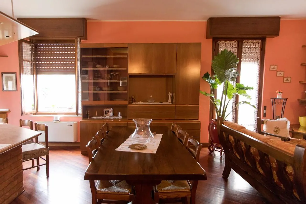 Appartamento A casa di Anna, elegant flat in Cremona Italia