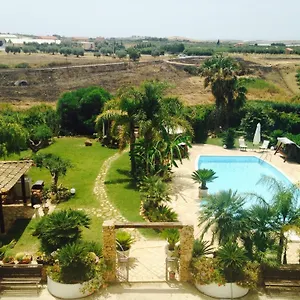 tenuta-de-francisci.sicilyhotelsitaly.net/